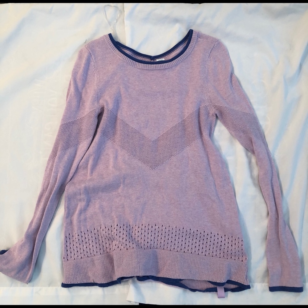 🌟Ivivva Pointelle Sweater Lavender size 12🌟